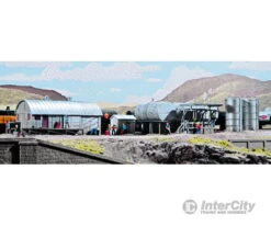 Walthers Cornerstone 3200 Interstate Fuel & Oil -- Kit