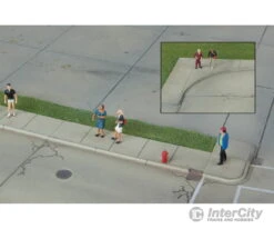 Walthers Cornerstone HO 3187 Concrete Curbs And Sidewalks -- Kit Pkg(28)