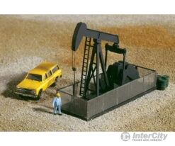 Walthers Cornerstone N 3248 Walking Beam-Horse Head Oil Pump -- Kit - 2-3/4 X 1 X 1-13/16" 6.8 X 2.5 X 4.5cm