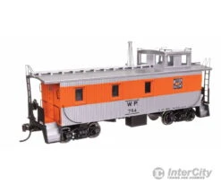 Walthers HO 103266 30' GTW Style Wood Caboose With Offset Coupola - Ready To Run - Western Pacific(TM) #754