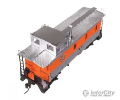 Walthers HO 103266 30' GTW Style Wood Caboose With Offset Coupola - Ready To Run - Western Pacific(TM) #754 -Walthers Sales walthers ho 103266 30 gtw style wood caboose with offset coupola ready to run western pacific tm 754 freight cars 725