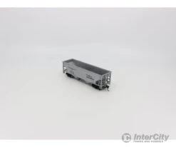 Walthers HO Special Run Hopper Freight Car Illinois Central (IC) 66701