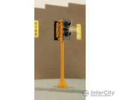 Walthers SceneMaster 4361 Double-Sided Traffic Light