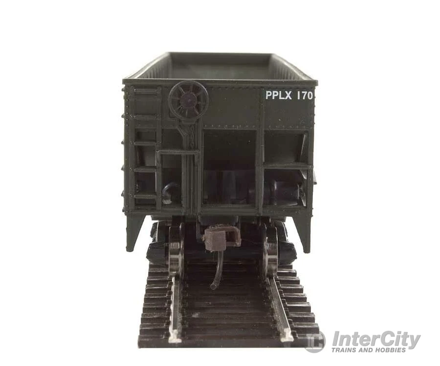 Walthers Trainline 1659 Offset Quad Hopper - Ready To Run -- Pennsylvania Power & Light PPLX #170 5 Walthers Trainline 1659 Offset Quad Hopper - Ready To Run -- Pennsylvania Power & Light PPLX #170 - Image 3