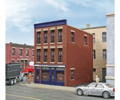 Walthers Trainline 813 Paul's Pizzeria -- Assembled - 3 X 4 X 4-3/8" 7.6 X 10.1 X 11.1cm